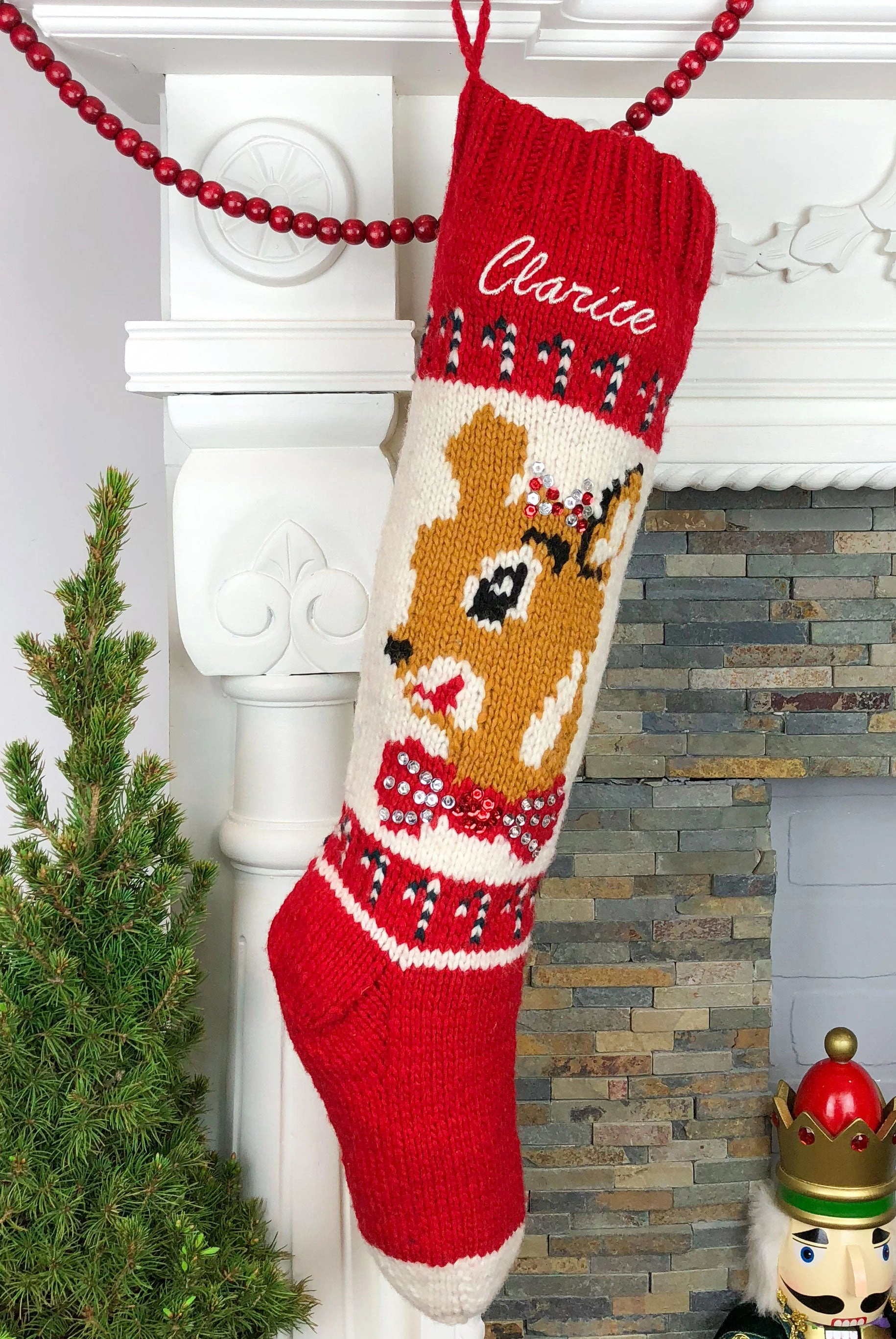 Clarice the Reindeer's Cozy Christmas Treat